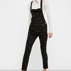 Free People Women Black Embroidered Star Jean Embroidered Denim Overalls size 27